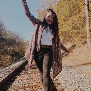 Meet your Posher, Kaylyn